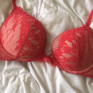 Victoria Secret Dream Angels Push-Up Red Lace Bra